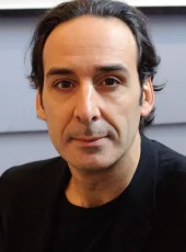 alexandre_desplat_compositeur_cinepedia-Awv43n35bkFwzjW7.webp