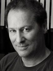 cliff_martinez_compositeur_selection_cinepedia-m7V3PlnzWnfov8LX.webp